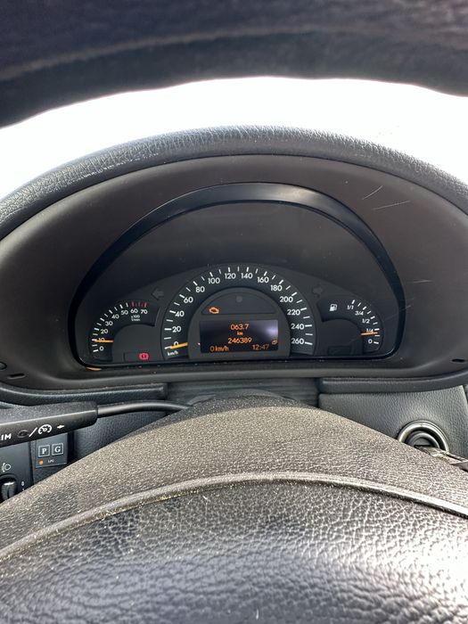 Mercedes w203 c180 на части 2000 година