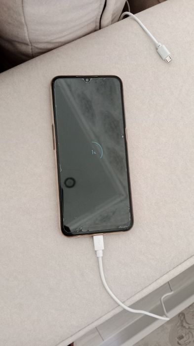Продам смартфон.