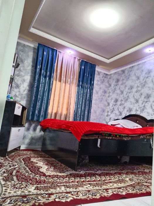 Сирдарё вилояти новосройка 3 хонали квартира срочни сотилади