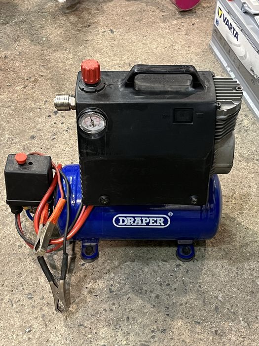 Комптресор 12 v. Безмаслен.