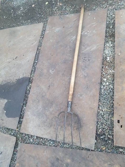 Продам вилы советские