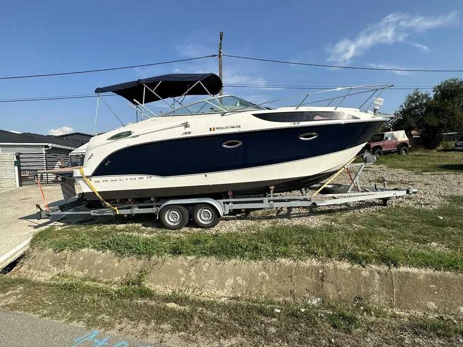 Ambarcatiune BAYLINER 245/255 SB an fabricatie 2009