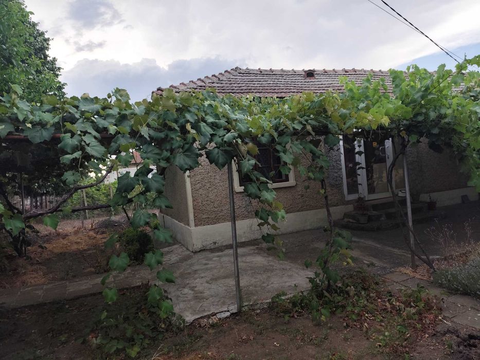 Продава се Къща в с. Методиево, Област Добрич - 75 кв.м за 374 €/кв.м - Снимка #21