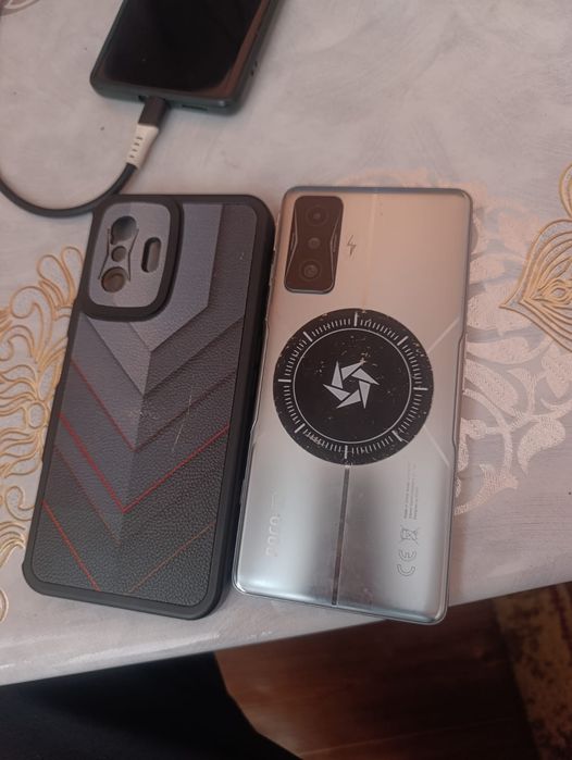 Продам poco f4 gt