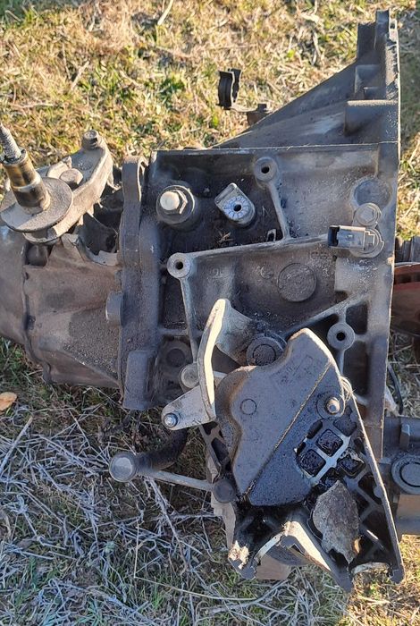 Ръчна скоростна кутия 5 степенна от Peugeot 307 2.0 HDI 90к.с