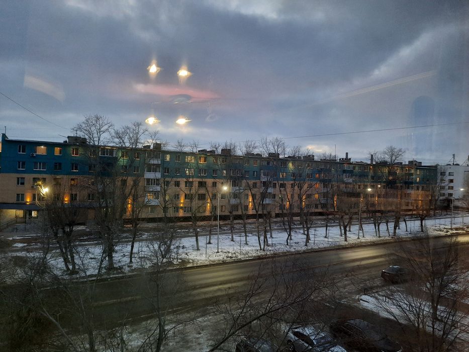 Продам чистую , теплую 2х комнатную 48 кв.м, 3 ий этаж, не угловая.