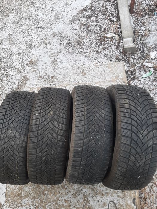Продам шины 215/55/17 бриджистон