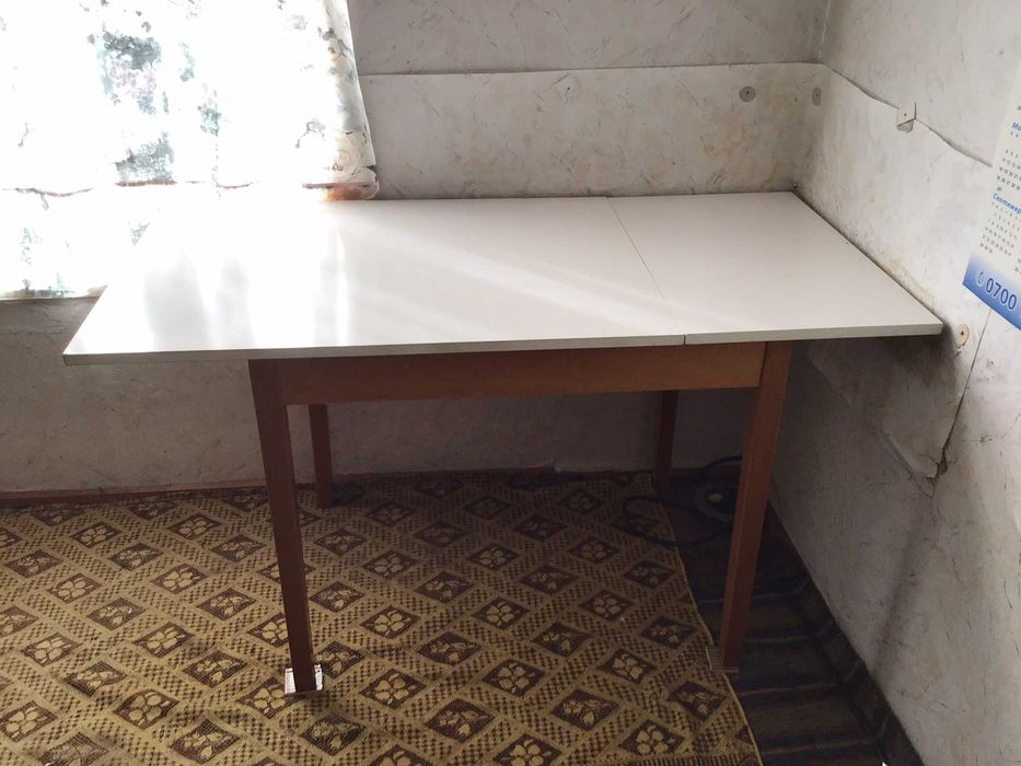 Мебели - гардероб, разтегателна маса, бюфет