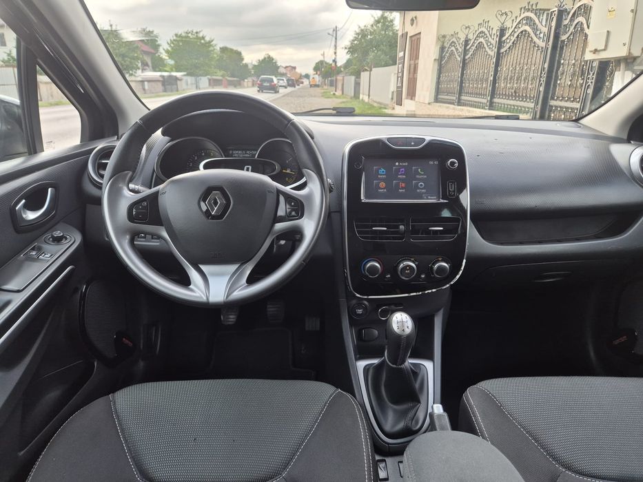 Renault Clio an 2015 mot 1.5 DCI 90 cp Euro 5