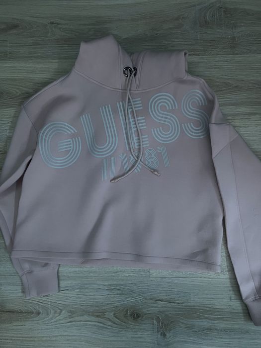 Суичър GUESS !! Оригинален !