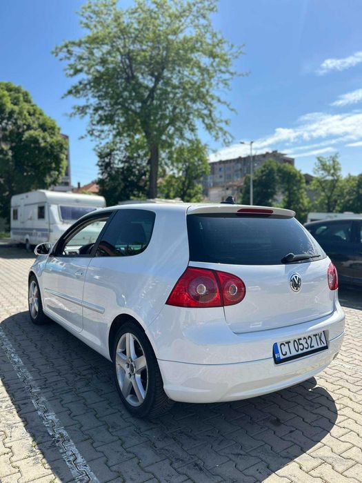 Продавам VW Golf 1,9 2008 г.