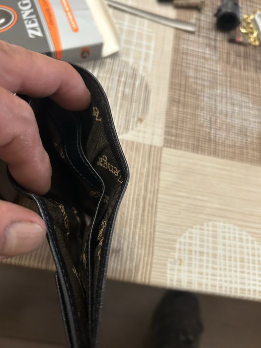 Малък мъжки портфейл