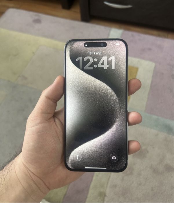 Iphone 15 pro, 256 gb, емкость 83%