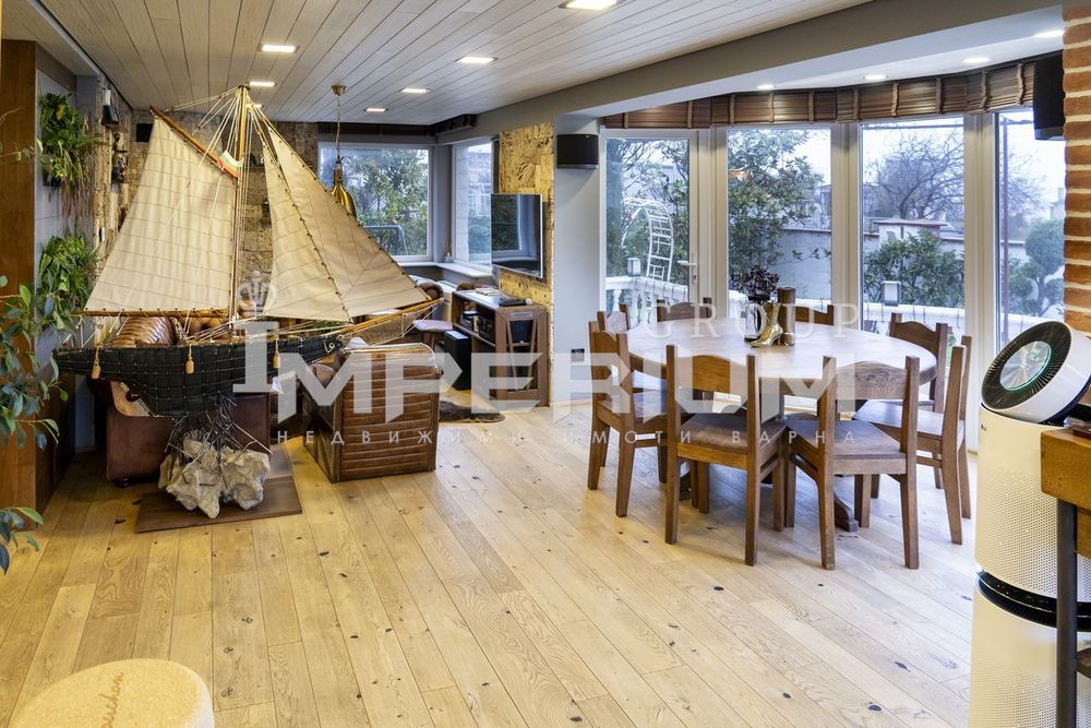 Продава се Къща в Варна, м-т Акчелар - 340 кв.м за 1971 €/кв.м - Снимка #4