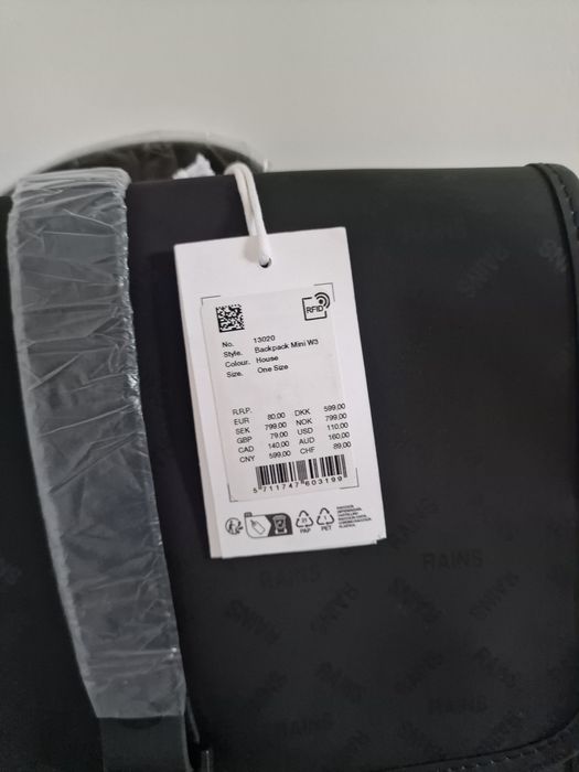 Страхотна раница RAINS нова