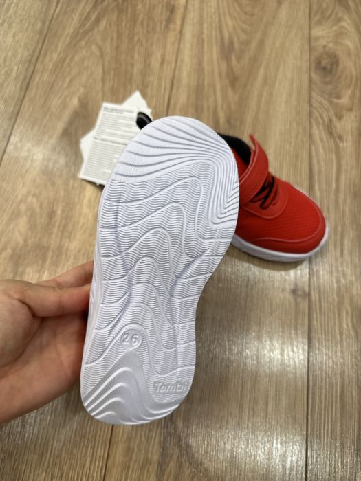 Детские кроссовки