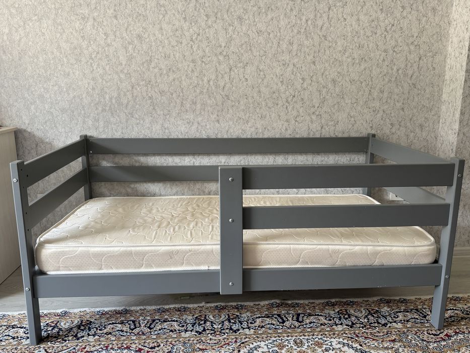 Кровать детская