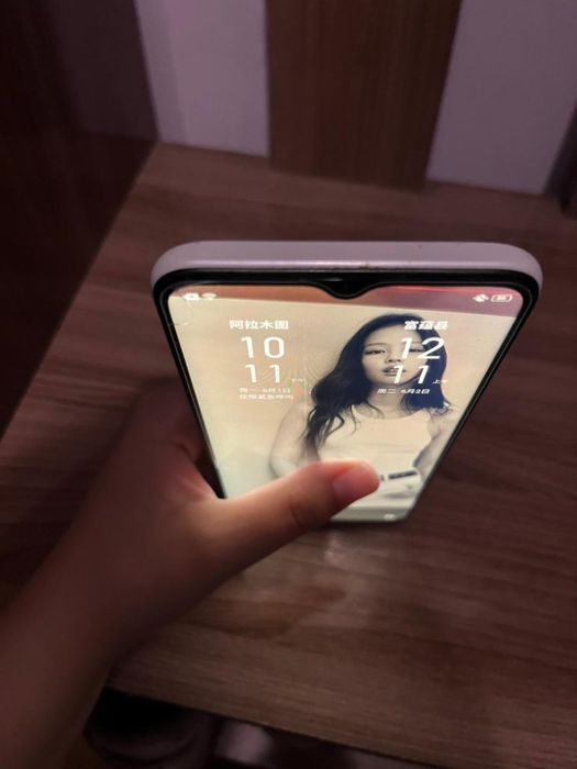 Продам телефон Oppo A8