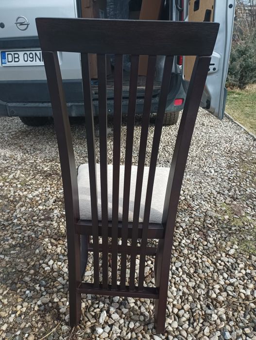 Masa și lemn masiv cu 6 scaune