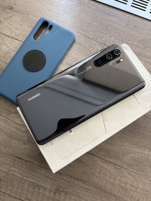 Vand Huawei P30Pro Ca NOU!
