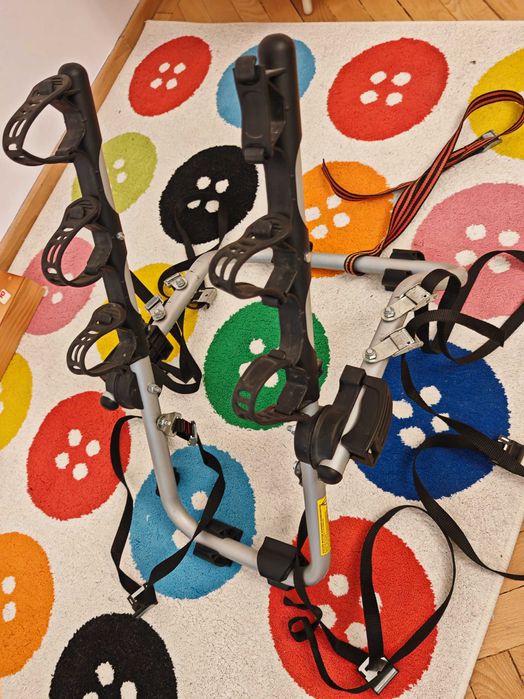 Suport de 3 biciclete  cu prindere pe haion