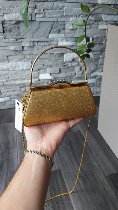 Продам женскую сумочку