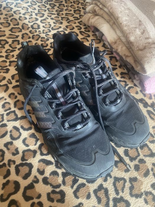 Продам термокроссовки мужские