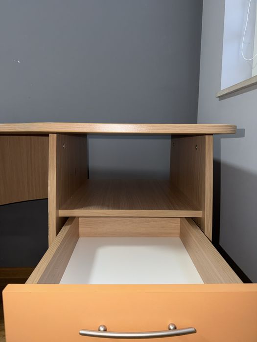 Бюро 125×60×70 cm – с чекмедже и шкаф