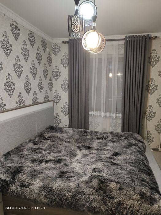 Продам Своя в центре метро ойбек