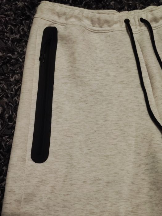 Nike Shorts Tech Fleece L Размер