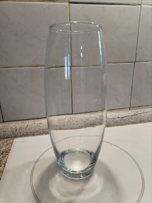 Стеклянная ваза новая