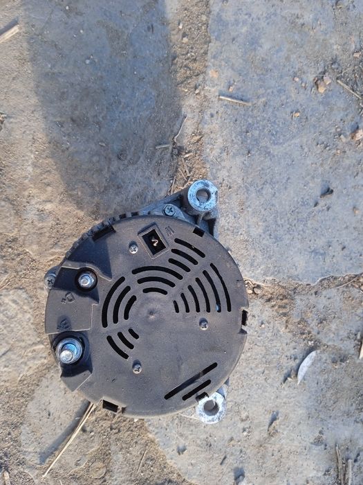 Генератор Мерседес  90 ампер дв111  1.8.2.0.2.2 привозной