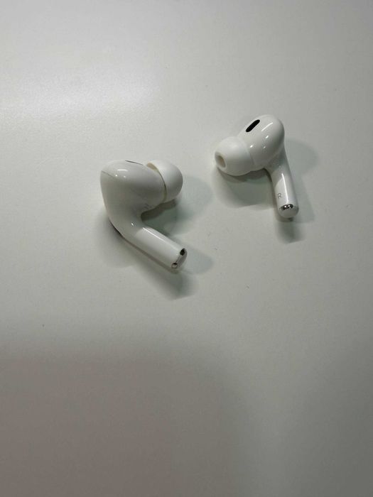 AirPods Pro 2 Type-C + чехол с магнитом и клипсой