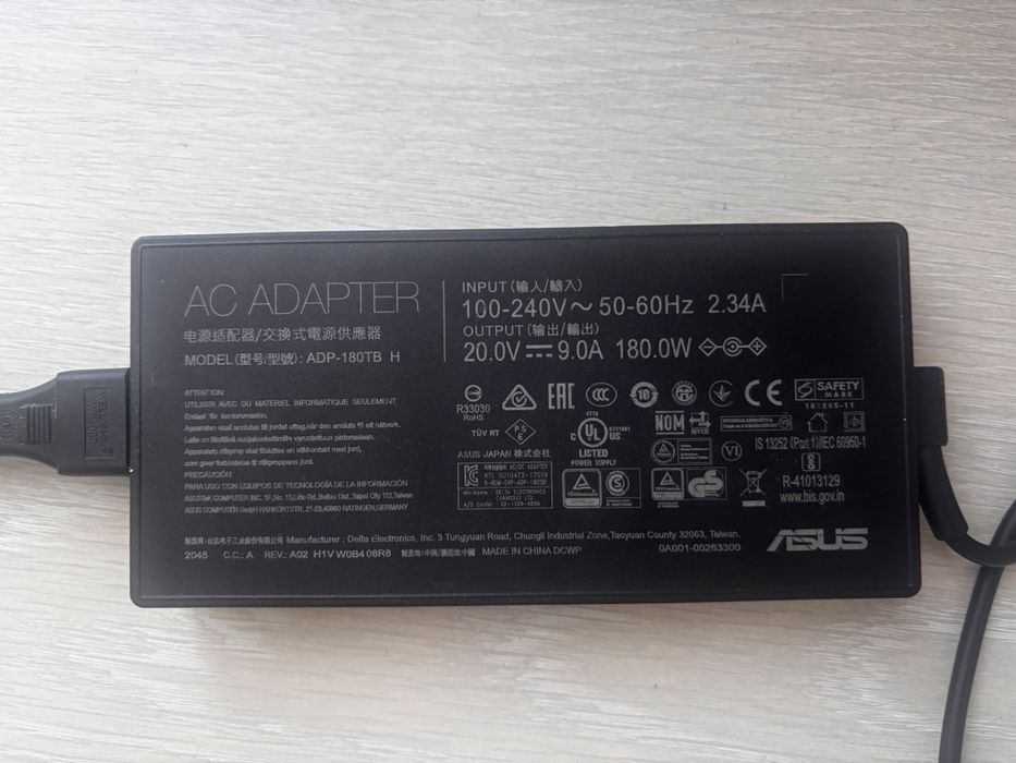 Laptop Gaming ASUS  TUF F15 FX506LU