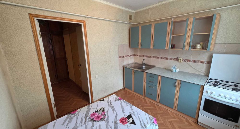 Продается 2 км.квартира в 7 мкр