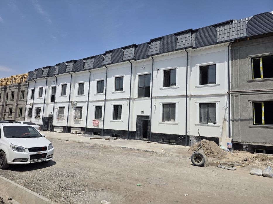 SROCHNA Sergeli Bobur mahallasida 2 qavatli dupleks uy 128 m²