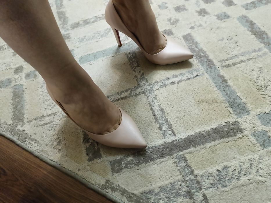 Красивые туфли 37р . Перламутр