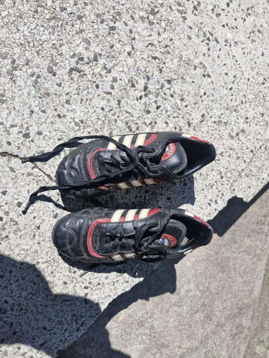 Pantofi de fotbal din piele Bayern Munchen