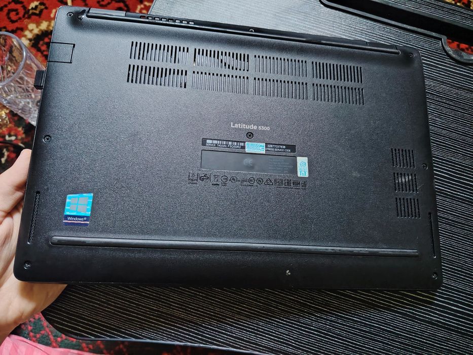 Ноутбук Dell Latitude 5300