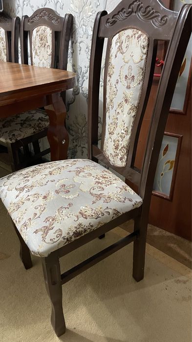 Продается стол стулья б/у торг есть