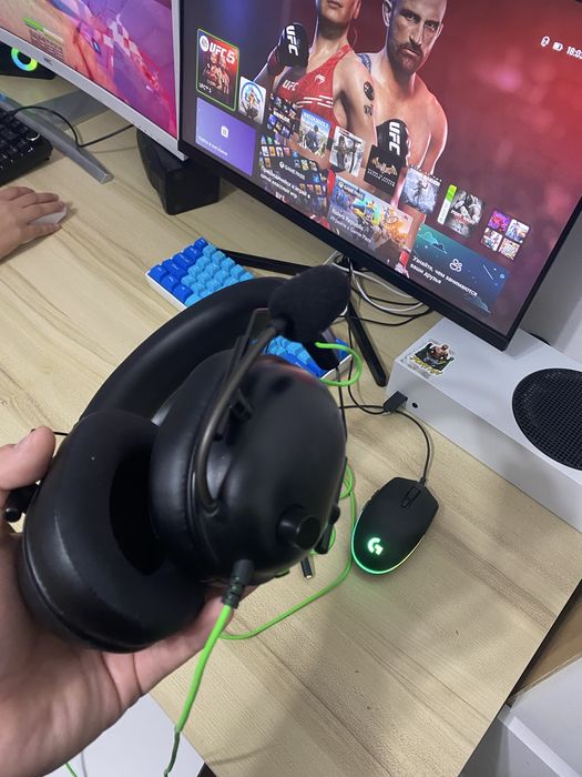 Продам наушники игровые
