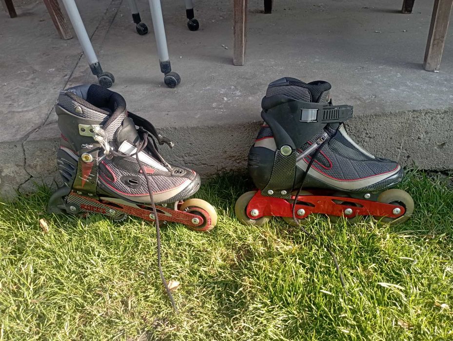 Роликовые коньки