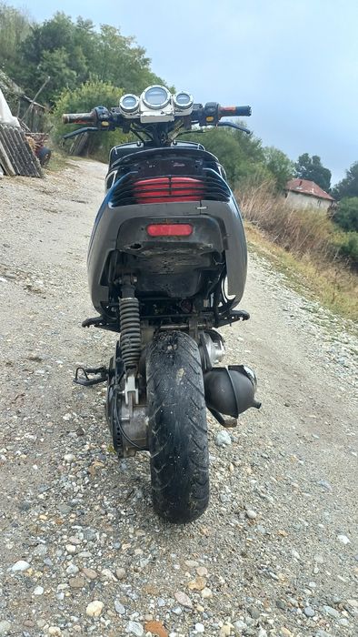 Vând sau schimb scuter malaguti f12