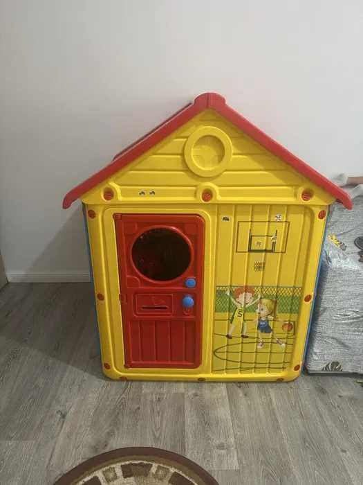 Căsuță de joacă pentru copii