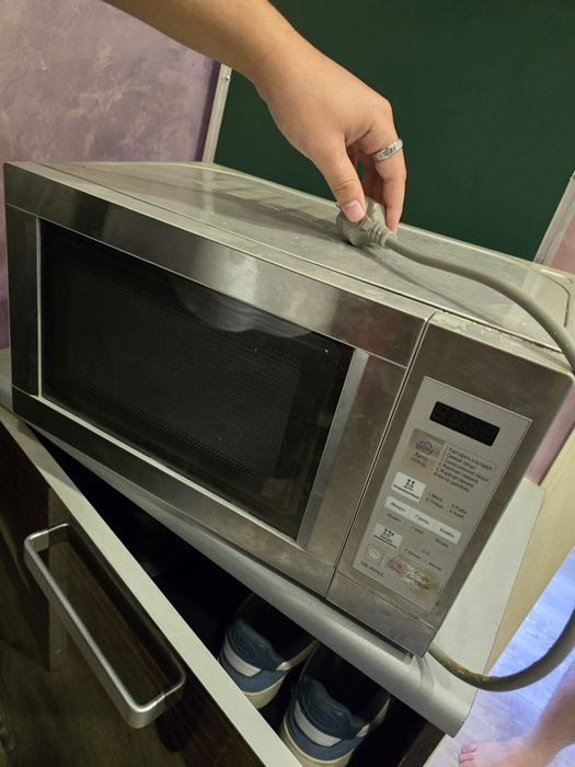 Продам микровалновку
