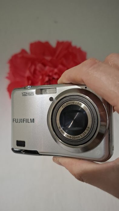 Компактен дагитален фотоапарат Fujifilm FinePix AX