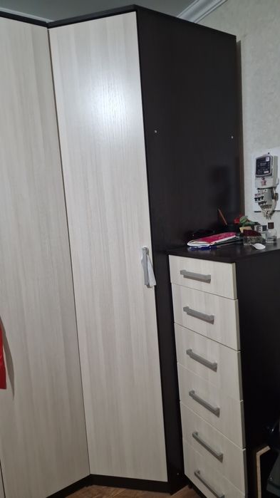 Продам шкафы для одежды