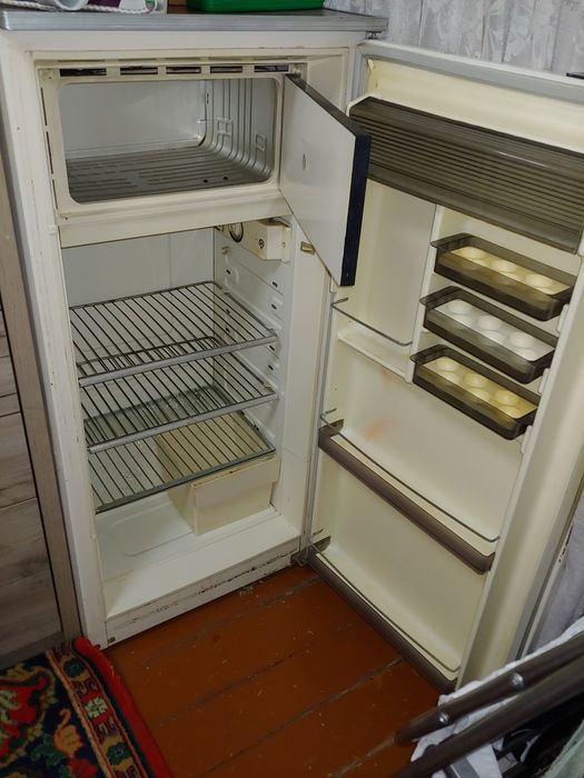 Продам холодильник Орск 2 шт.