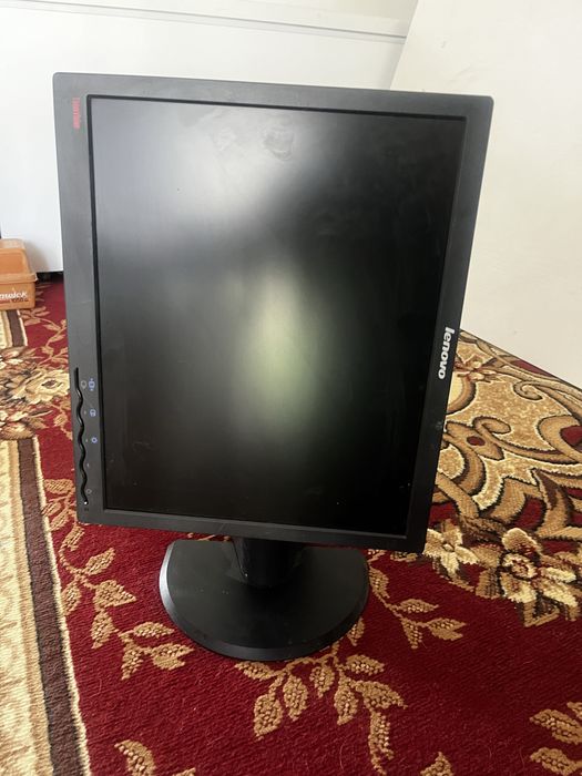 Монитор lenovo