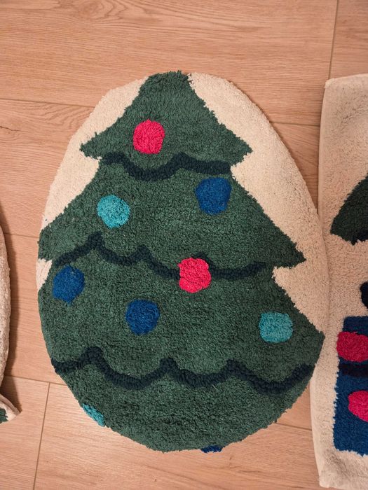 Килимче за баня и калъф закапак на тоалетна NEXT